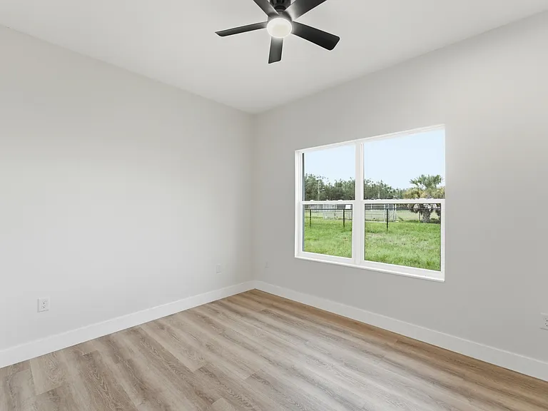 1332 Marshall Dr — Photo 20