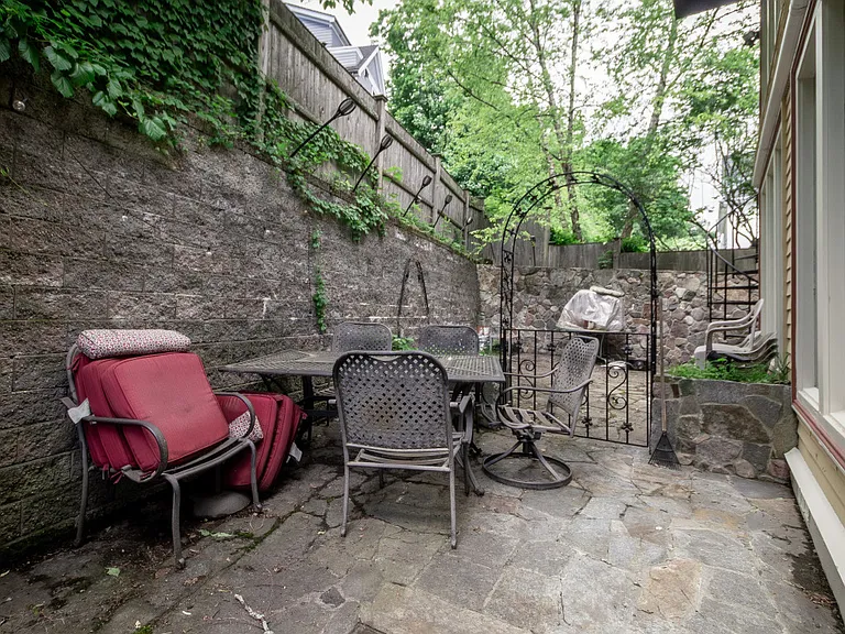 18 Atherton Rd #1 — Photo 15