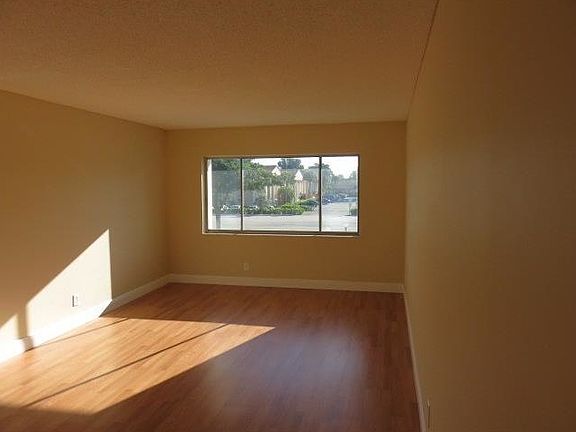 3rd image of 3282 Coral Ridge Dr #13282