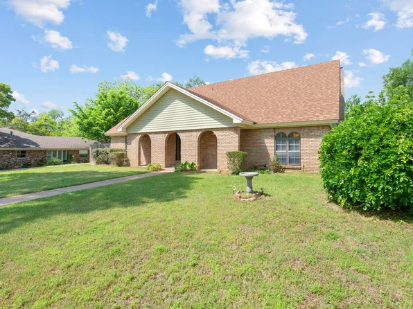 1602 Wagon Wheel Trl, Pantego, TX 76013