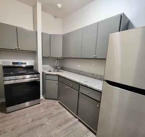 1st image of 5018 S Blackstone Ave APT 304