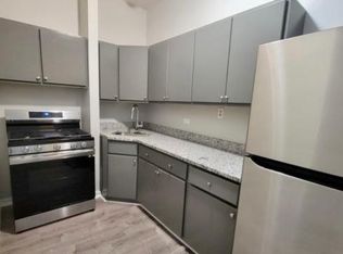 5018 S Blackstone Ave APT 304, Chicago, IL 60615