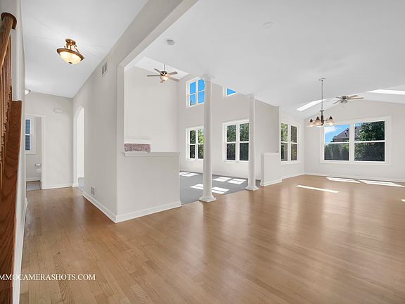 4th image of 22841 Weinhold Dr