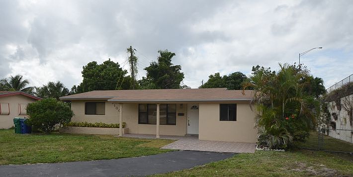 1st image of 3100 Acapulco Ct