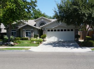 390 S Park Ave, Kerman, CA