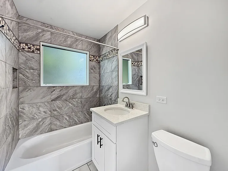 10407 N Church St #3 — Photo 10
