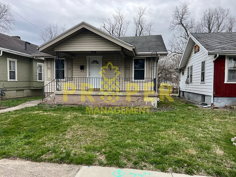 137 Westwood Ave — Photo 1