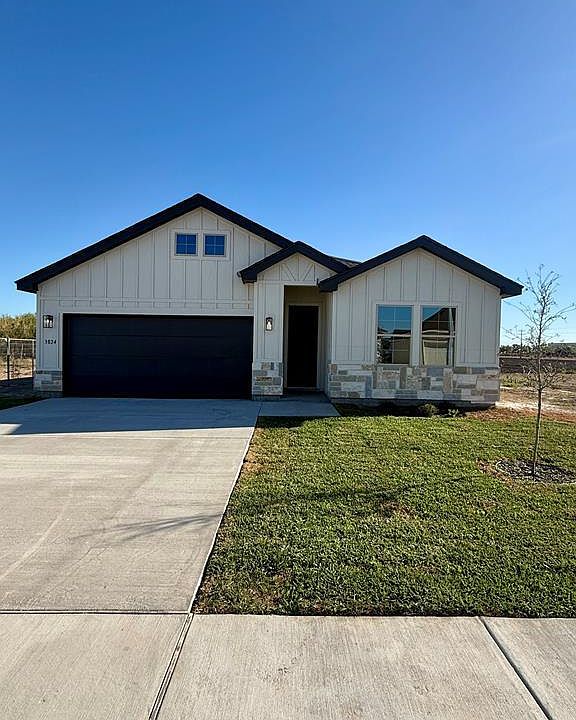 1st image of 3820 Rhine Riv