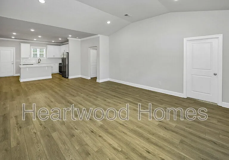6640 Satchel Ford Rd — Photo 2