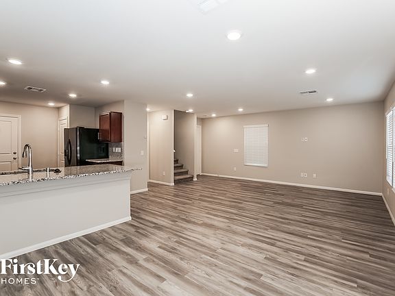5th image of 1304 Hopespring Loop Ave