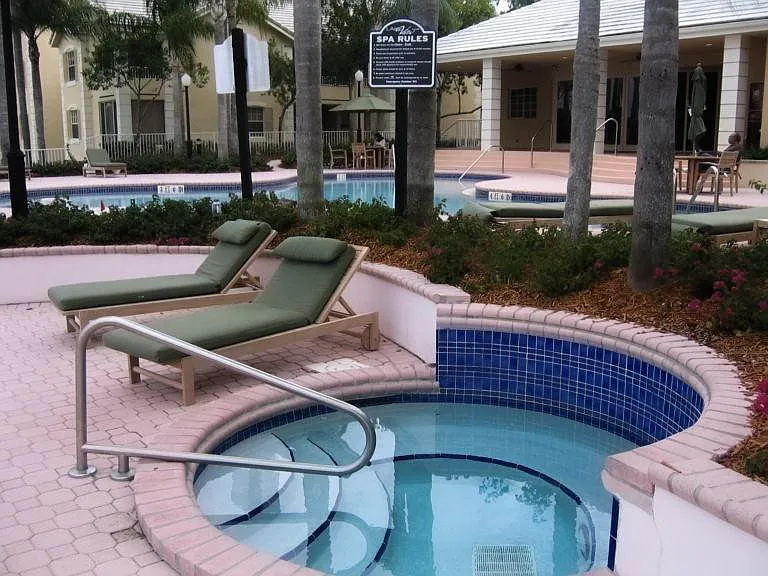 2861 N Oakland Forest Dr #307 — Photo 3