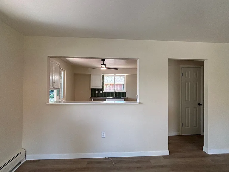 1112 W Ida Ave #A — Photo 5