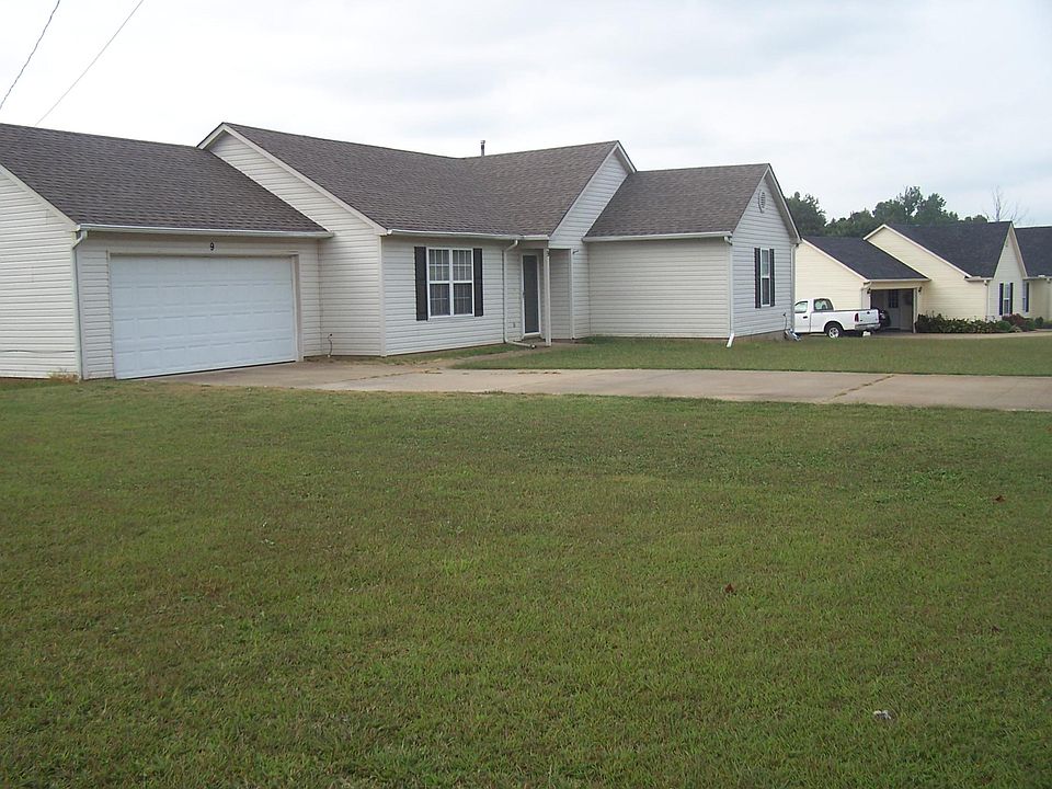 1st image of 9 Crooked Creek Dr