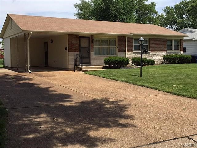 1st image of 4819 Moccasin Dr