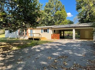 3993 S Powell St, Springdale, AR 72764
