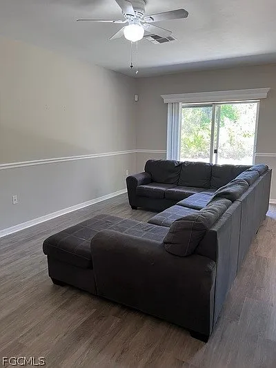 1107 Enrique St E — Photo 8