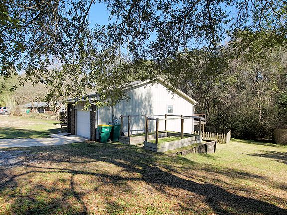 3rd image of 583 Woodlow Rd