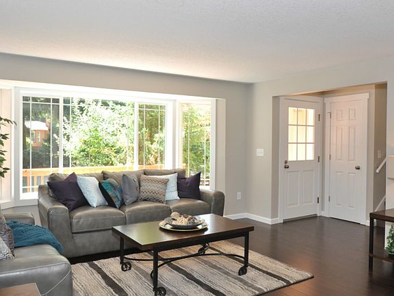 4th image of 16429 92nd Avenue Ct E