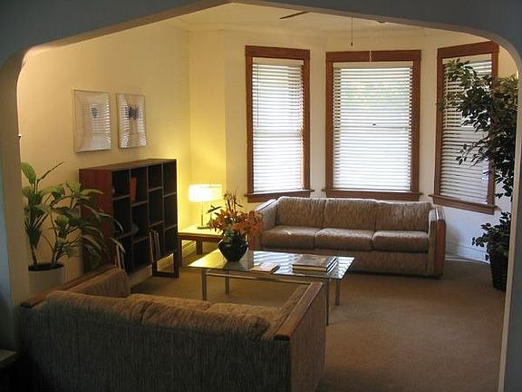 4th image of 1112 S Oak Park Ave