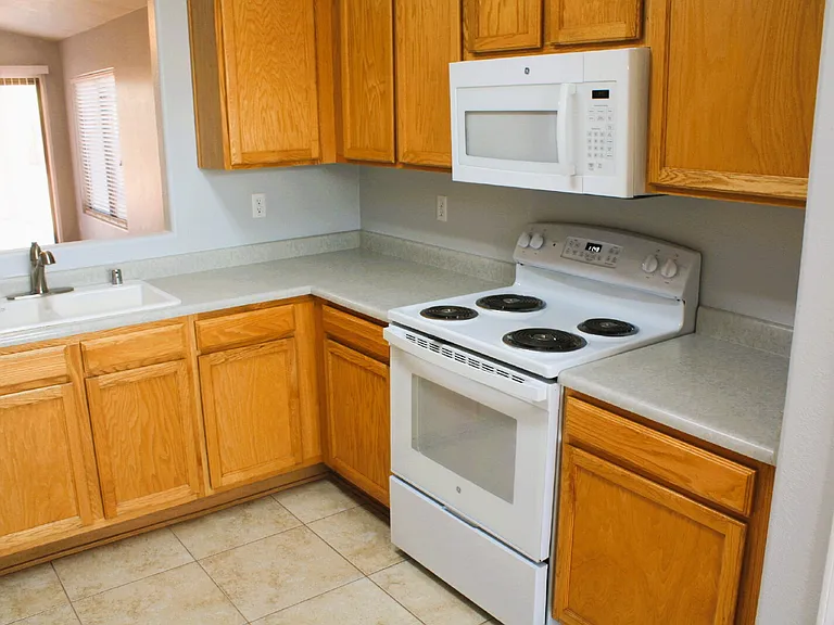 13232 W Desert Ln — Photo 23