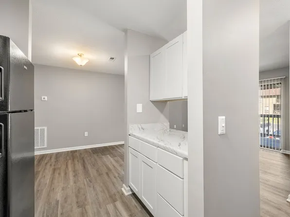 High Ridge Apartments