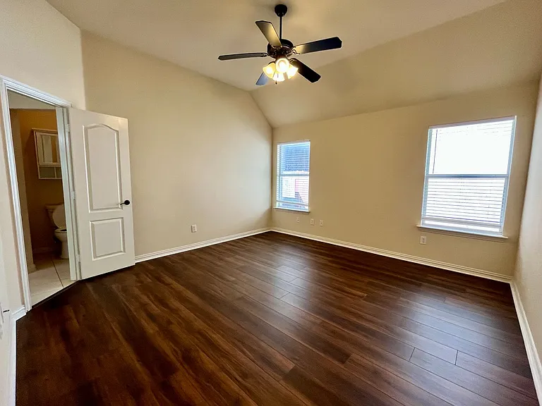 921 Raleigh Path Rd — Photo 11
