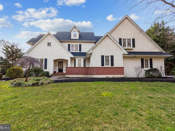 116 Ashford Dr, Chadds Ford, PA 19317