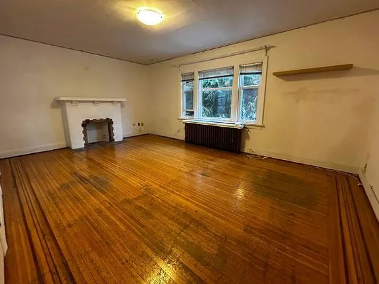 1086 W 10th Ave #6 — Photo 4