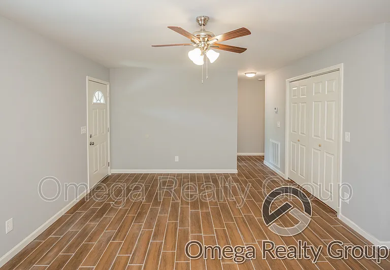 1178 Aquarius Dr — Photo 5