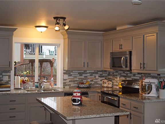 2nd image of 1711 198th Street Ct E