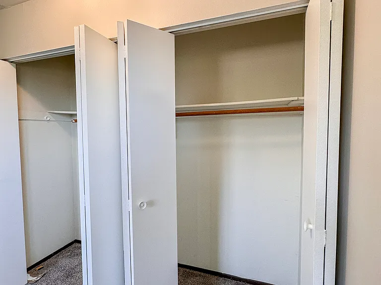 2035 Inverway Ct — Photo 18