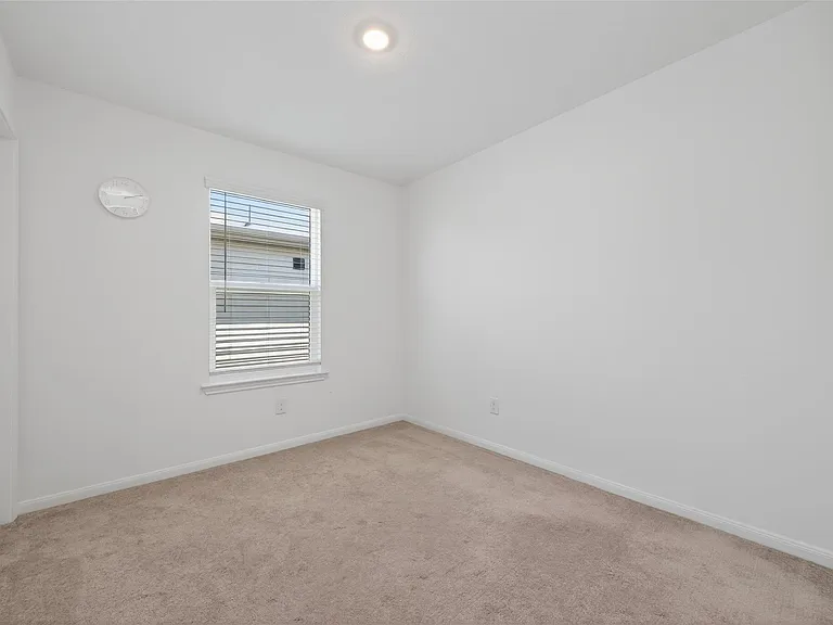 7326 Madison Commons Ln — Photo 23