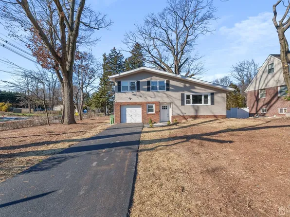 5 Center Ave, Parlin, NJ 08859