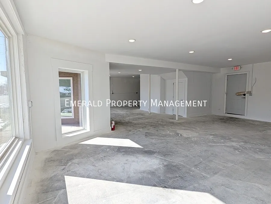 Studio, $1,300 — Photo 4