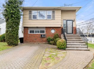 409 barnard Avenue, Woodmere, NY 11559