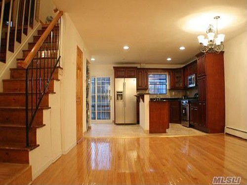 4th image of 12029 Cove Ct