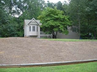 855 Holly Ln, Canton, GA 30115