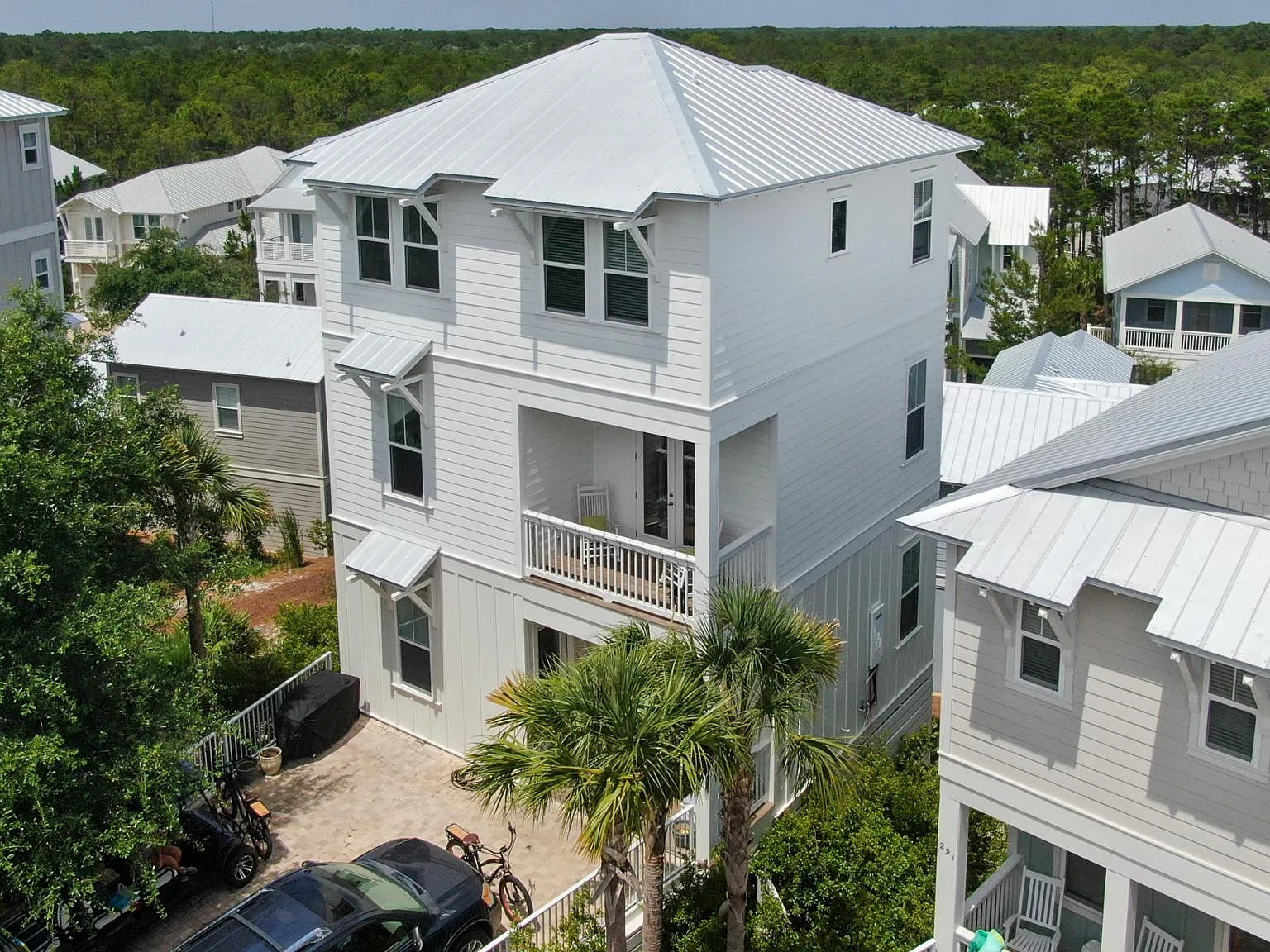 4 bed, 3.5 bath, 2157 sqft, $3,895 — Photo 2