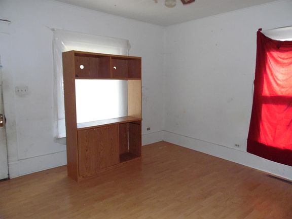 5th image of 213 S Idaho Ave