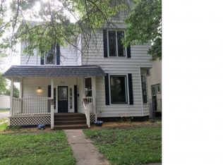 1030 N 4th St, Springfield, IL 62702