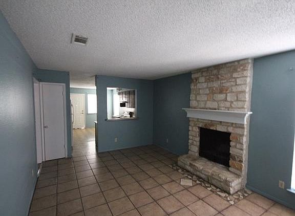 2nd image of 1010 Bird Creek Dr #B