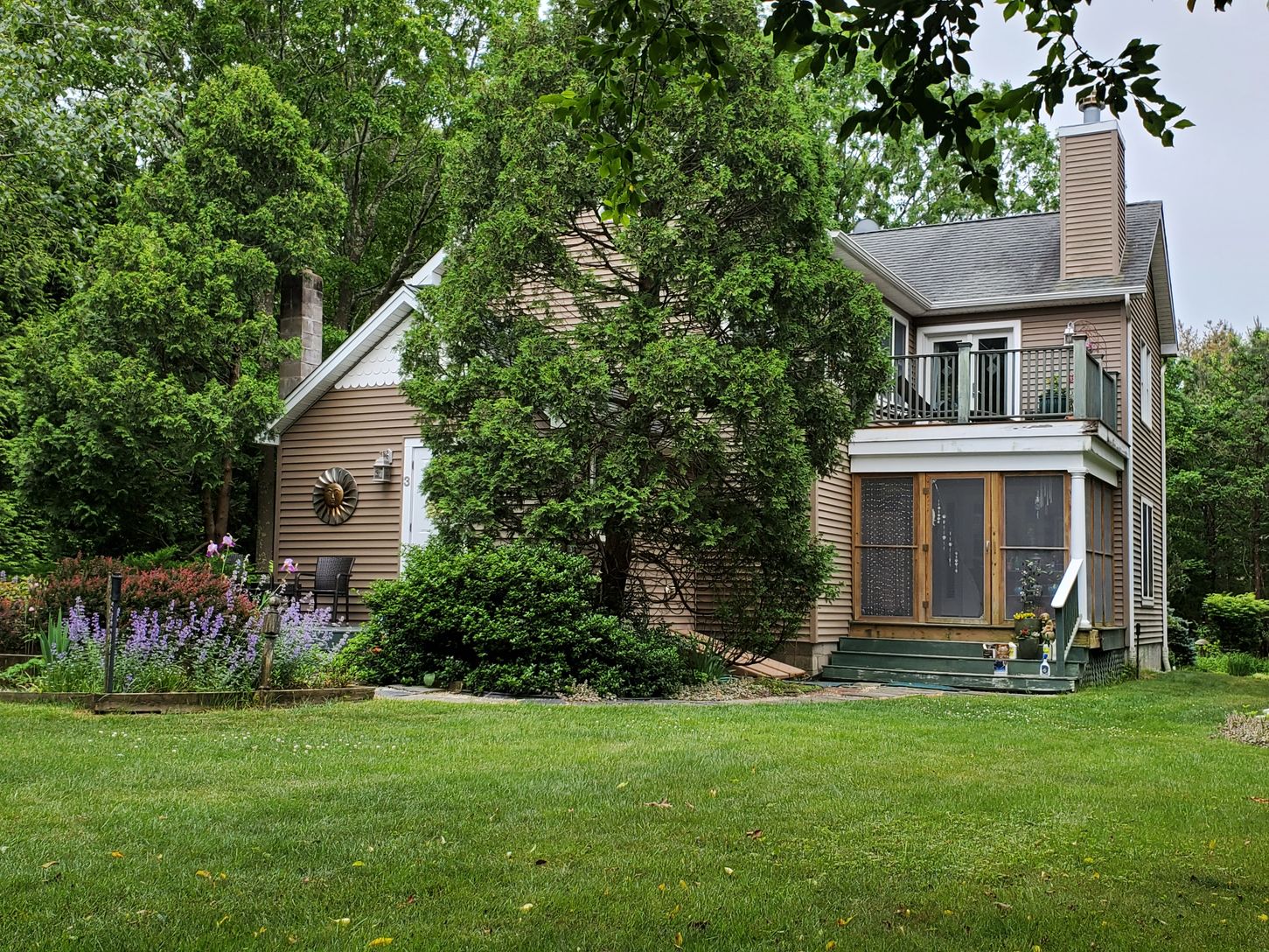  Over 600 Sq.Ft. of Outdoor Decking, Balcomies & Screened-in Porch