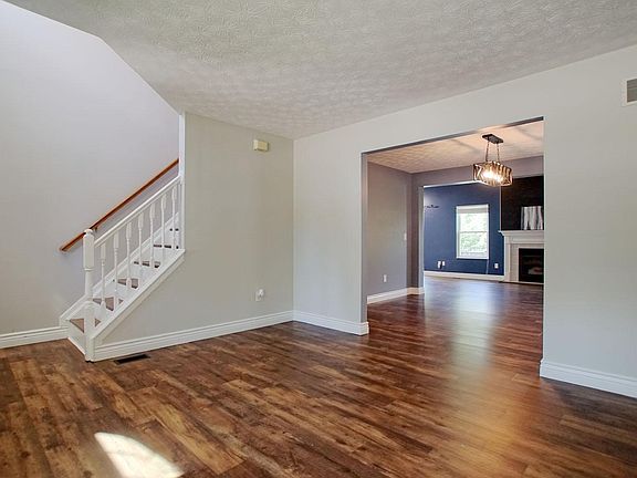 4th image of 1712 Westport Dr