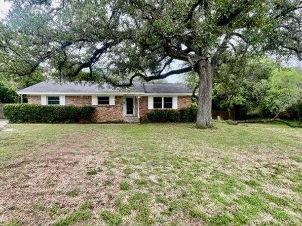 3310 Macarthur Dr