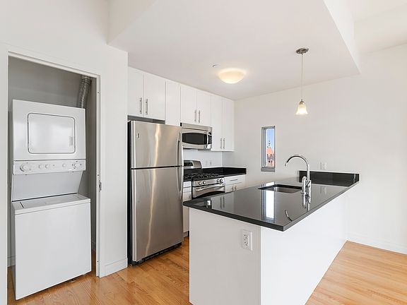 4th image of 181 E 119th St APT 9G
