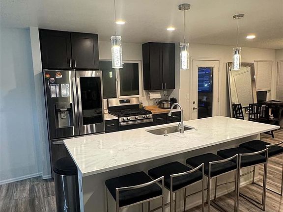 3rd image of 4925 Enid Way