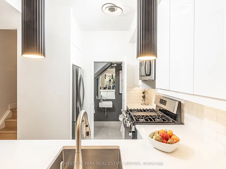 500 Richmond St W #101 — Photo 14