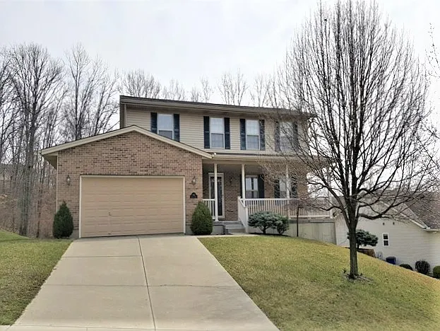 440 Dexter Ct — Photo 1