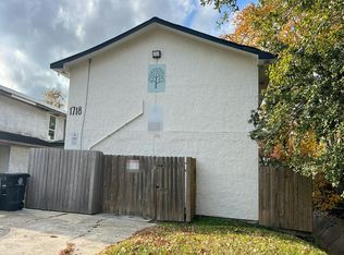 1718 Port Dr, Baton Rouge, LA 70820