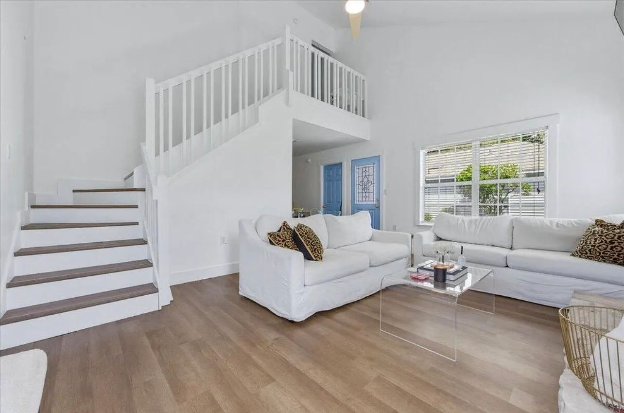 3 bed, 1286 sqft, $3,000 — Photo 3